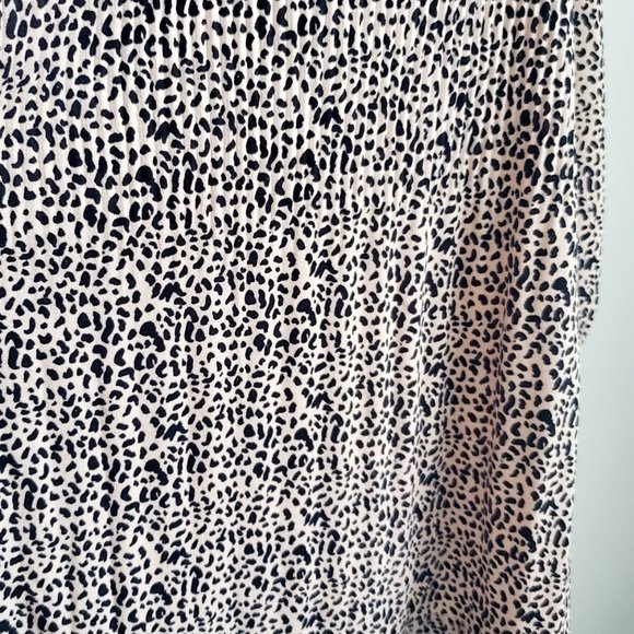 ADRIANNA PAPELL Animal Print Babydoll Blouse Micro Pleats Boho Coastal Grandma - Picture 5 of 9